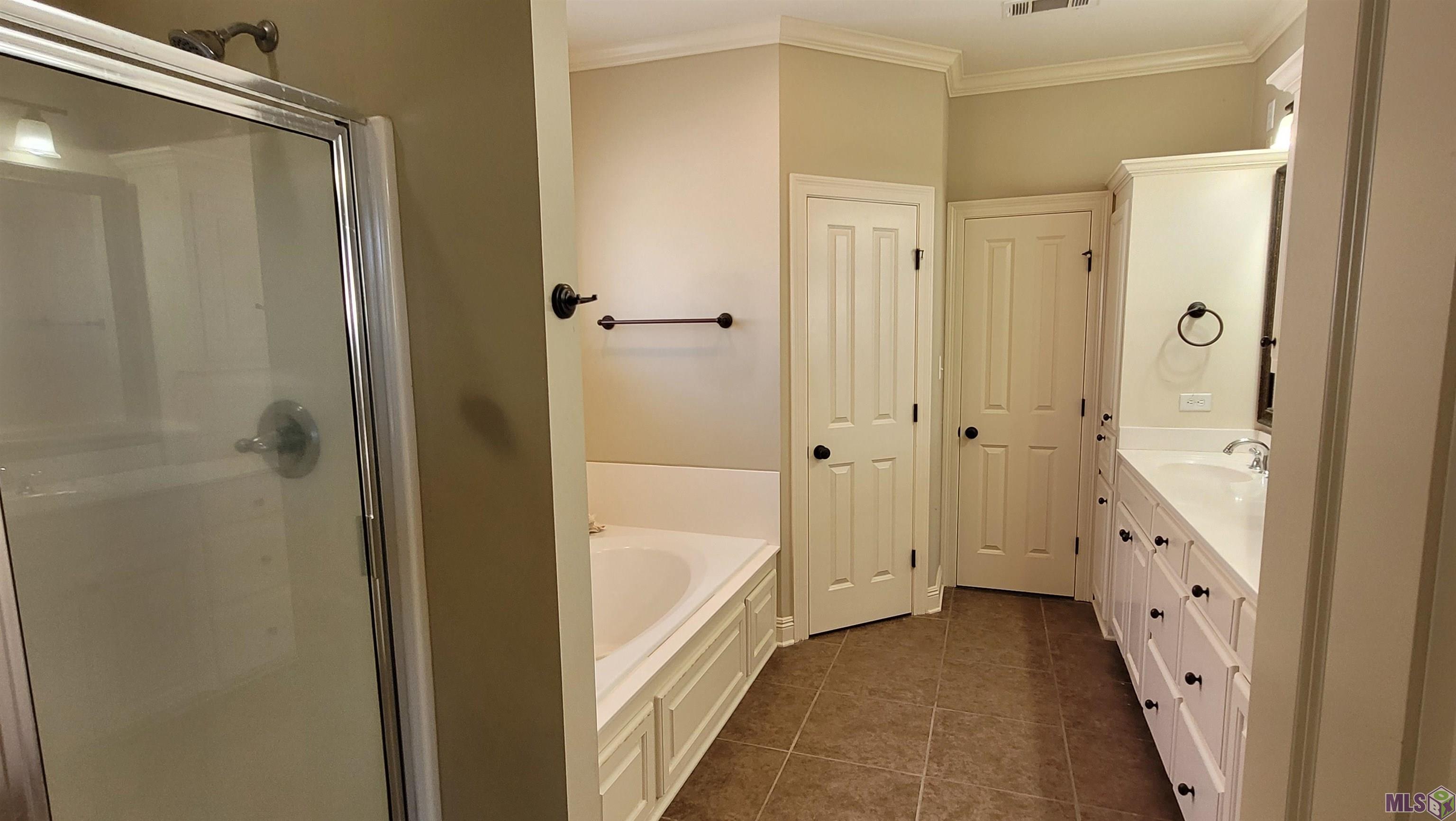 10587 Hill Pointe Avenue Baton Rouge, LA 70810 - Photo 13 of 14