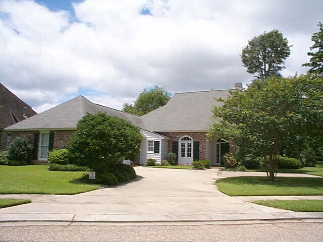 17754 Crossing Boulevard Baton Rouge, LA 70810 - Photo 3 of 3 Gallery Image 3