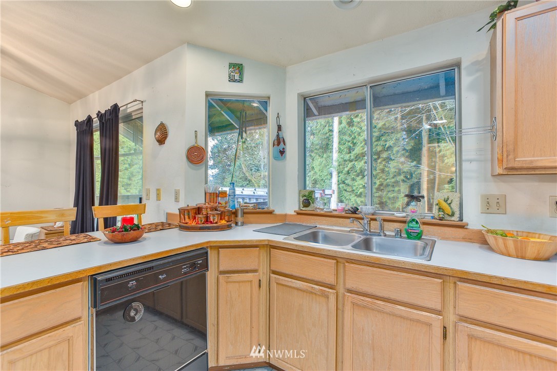 19521 6th Drive Southeast Bothell, WA 98012 - Photo 10 of 23 Gallery Image 10