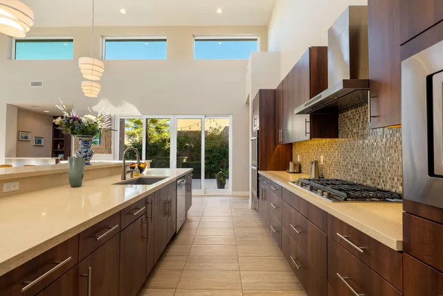 $1,950,000 | 15 Via Montagna, Rancho Mirage, CA 92270