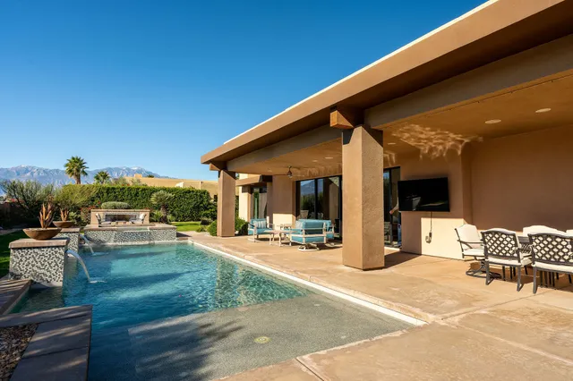 $1,950,000 | 15 Via Montagna, Rancho Mirage, CA 92270