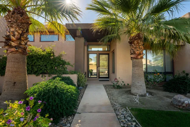 $1,950,000 | 15 Via Montagna, Rancho Mirage, CA 92270