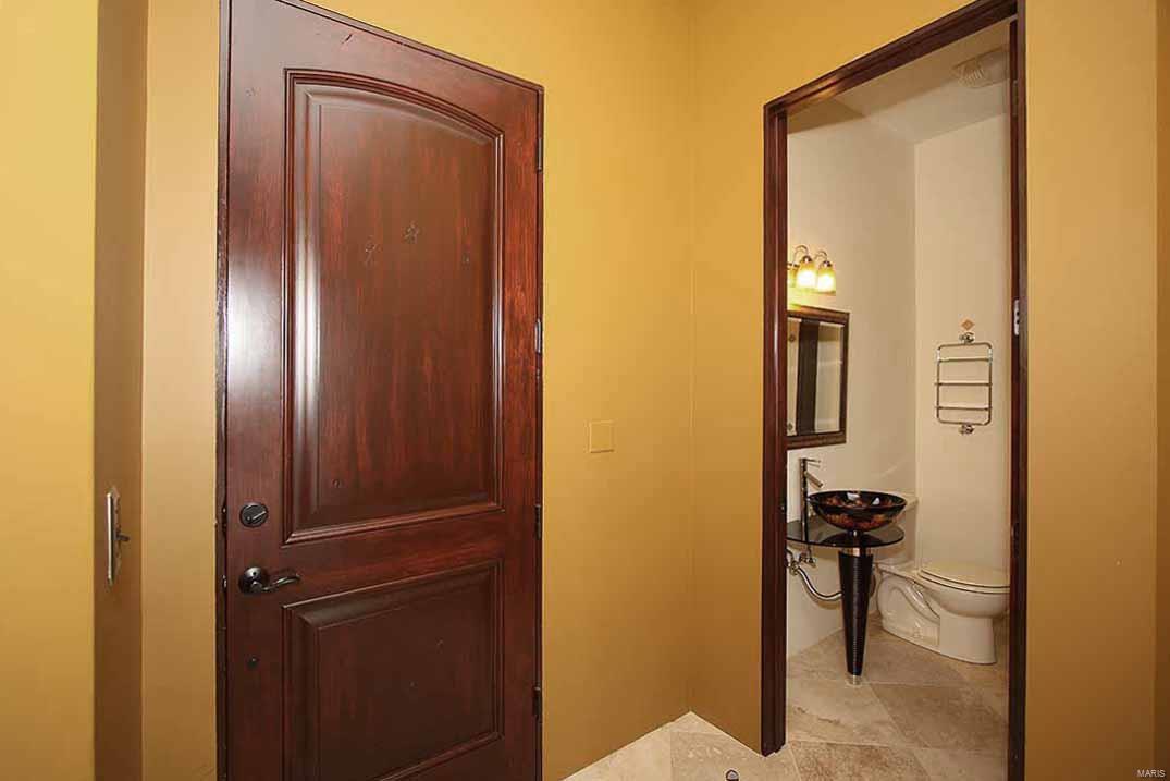 7 Alby Street, Unit 7 Alton, IL 62002 - Photo 29 of 42 Gallery Image 29