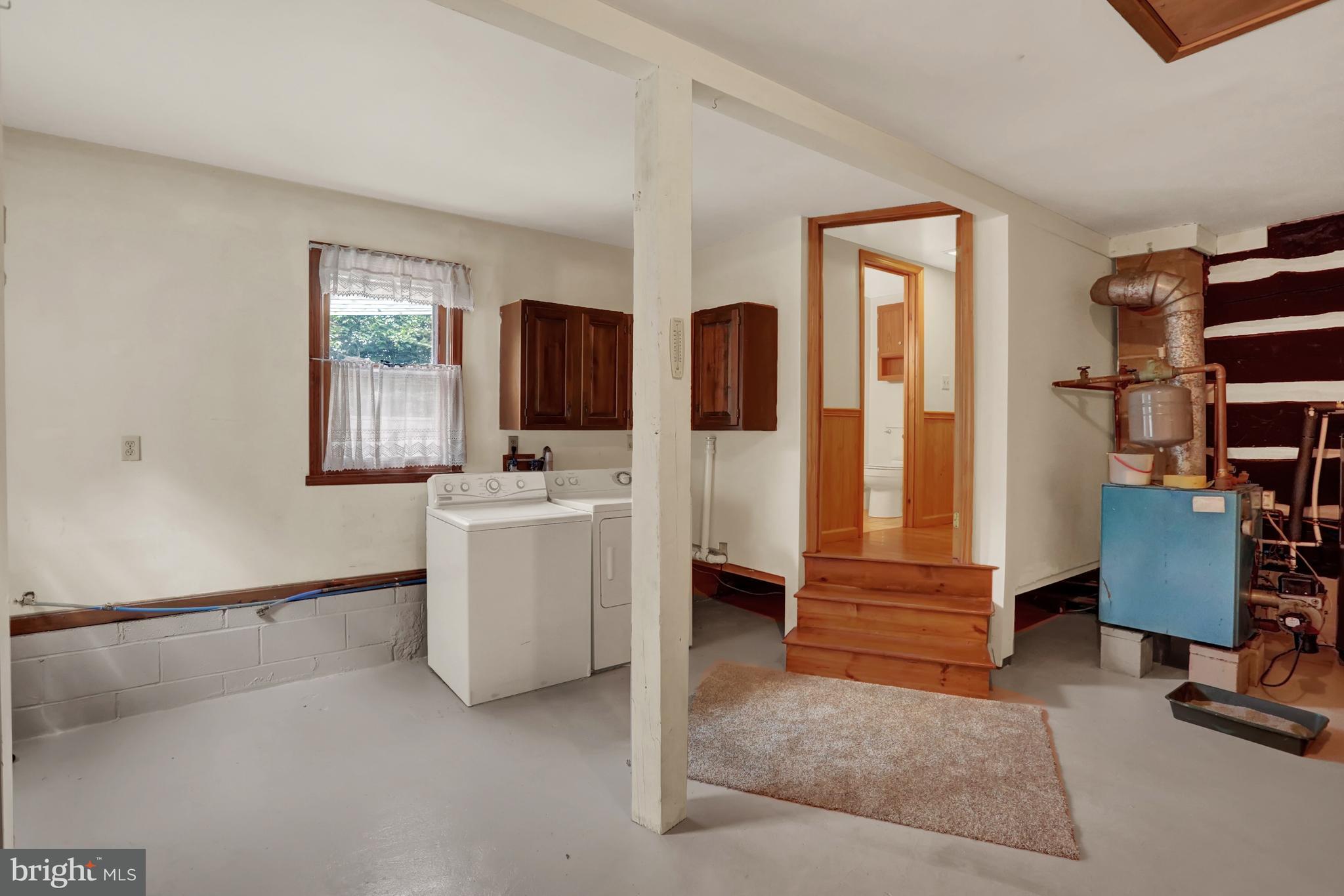 21 Graham Road Newville, PA 17241 - Photo 17 of 55 large laundry/mud room