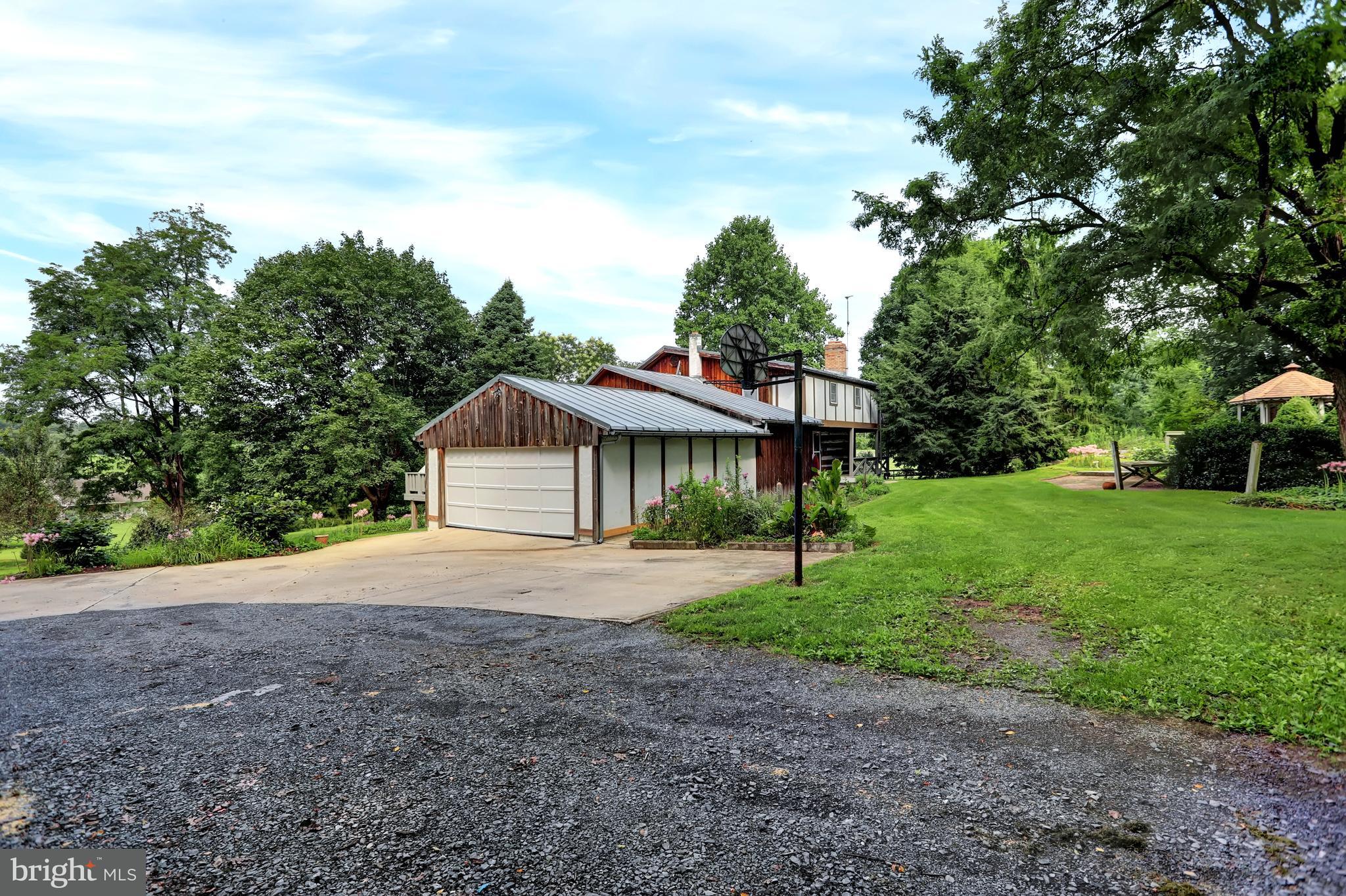 21 Graham Road Newville, PA 17241 - Photo 5 of 55 2 car oversized attached garage