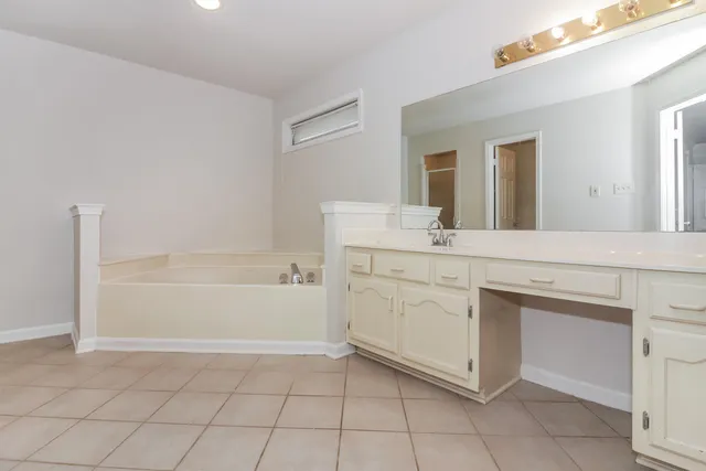 $2,190 | 8925 Walnut Forest Cove, Cordova, TN 38018