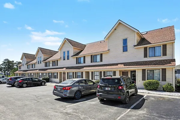 $135,000 | 510 Fairwood Lakes Drive, Unit 19T, Myrtle Beach, SC 29588