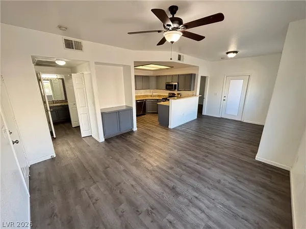 $1,295 | 4655 Gold Dust Avenue, Unit 136, Las Vegas, NV 89120