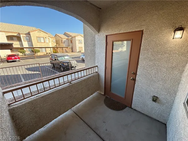 $1,295 | 4655 Gold Dust Avenue, Unit 136, Las Vegas, NV 89120