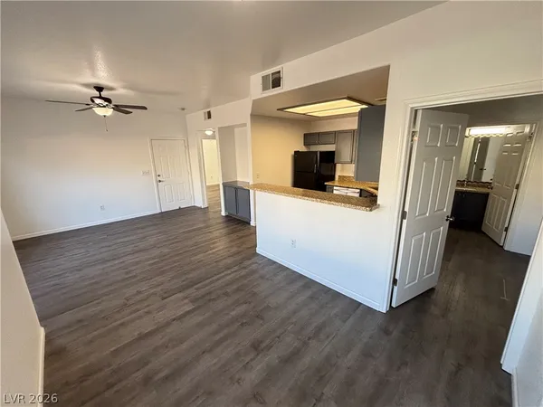 $1,295 | 4655 Gold Dust Avenue, Unit 136, Las Vegas, NV 89120