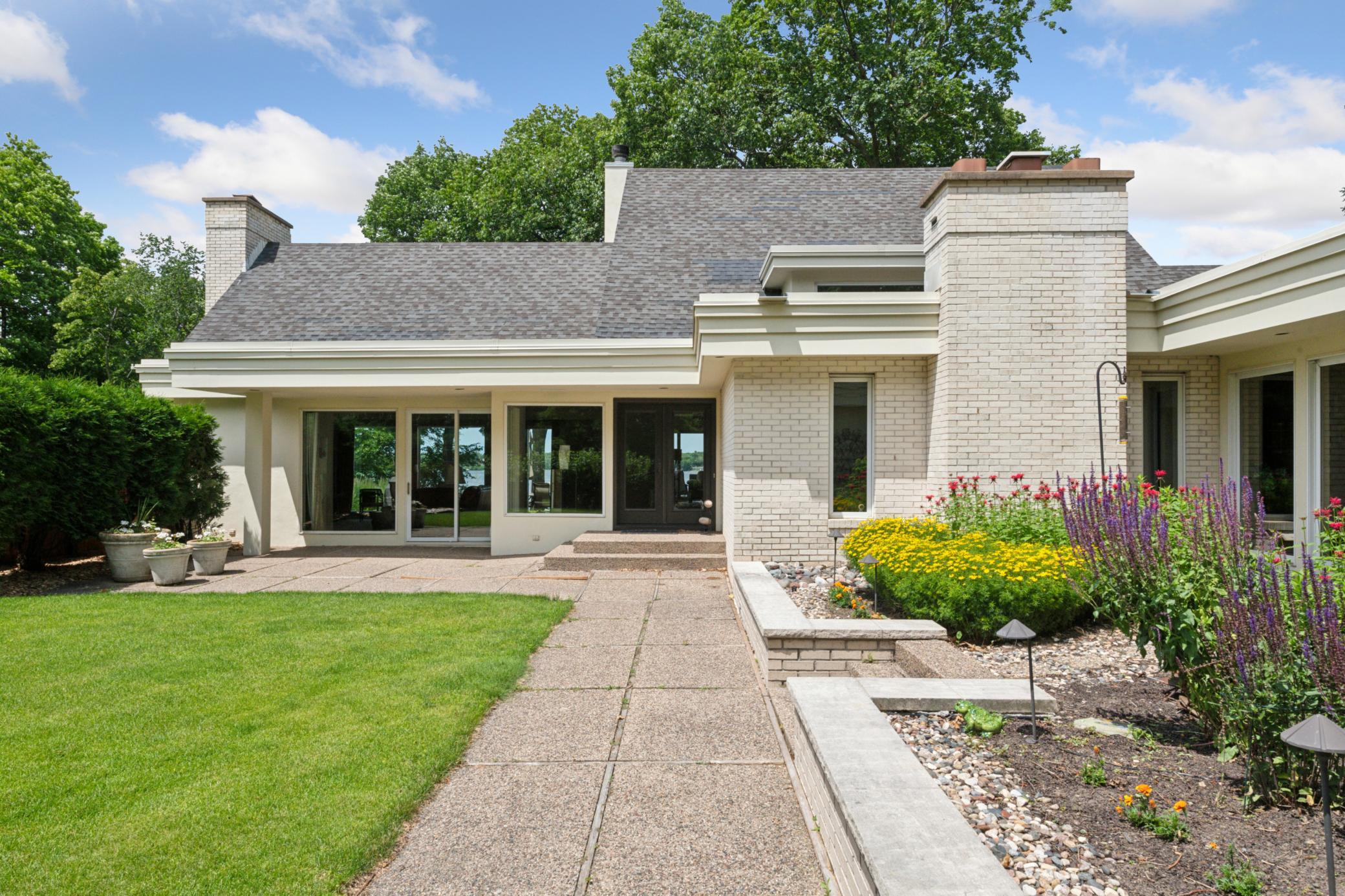 4770 Manitou Road Excelsior, MN 55331 - Photo 5 of 43 Gallery Image 5