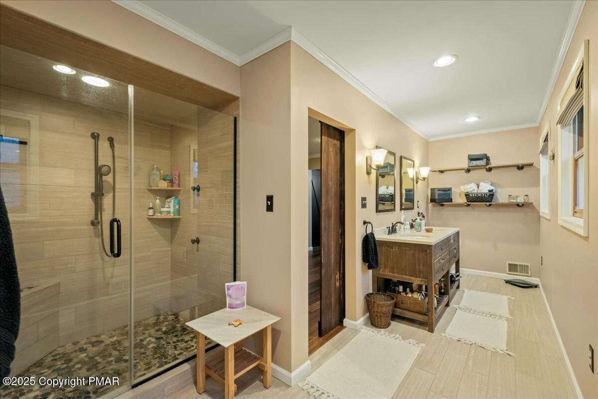 1295 Scotrun Drive Scotrun, PA 18355 - Photo 57 of 76 tempImagecdT5Fz