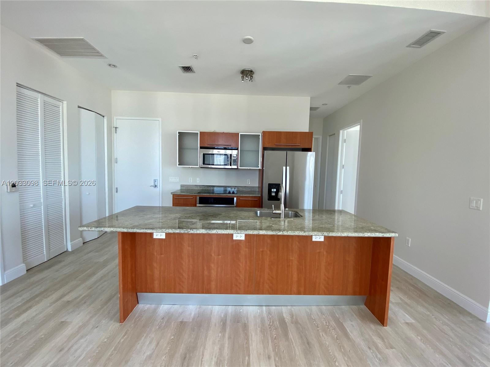 185 Southwest 7th Street, Unit 4311 Miami, FL 33130 - Photo 1 of 25