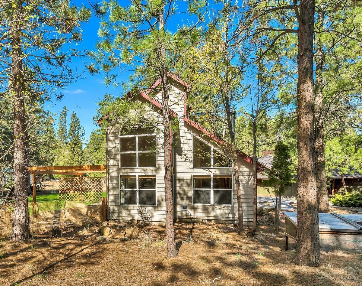 19197 Choctaw Road Bend, OR 97702 - Photo 2 of 25 Gallery Image 2