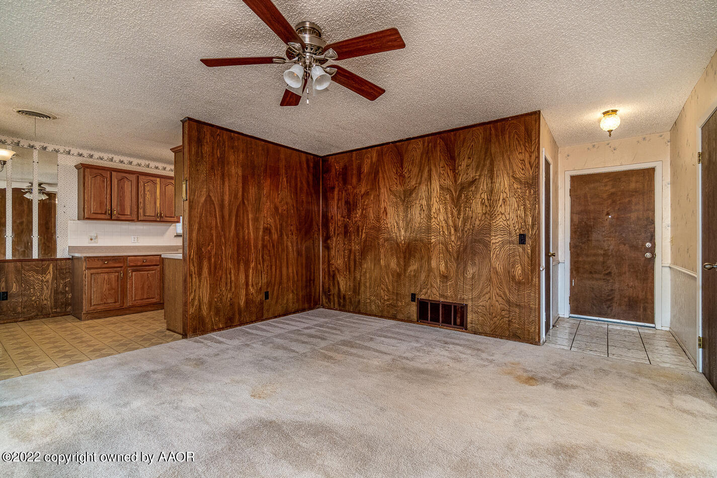5114 McCarty Boulevard Amarillo, TX 79110 - Photo 8 of 23 Living Room