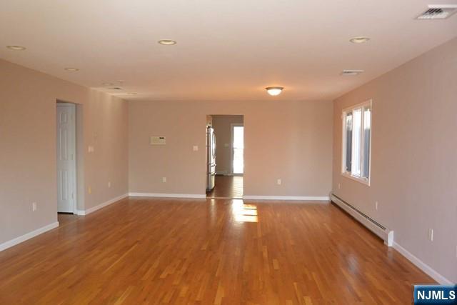 440 Oak Street, Unit 1 Ridgefield, NJ 07657 - Photo 4 of 13