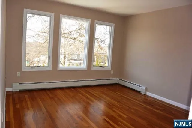 $3,400 | 440 Oak Street, Unit 1, Ridgefield, NJ 07657