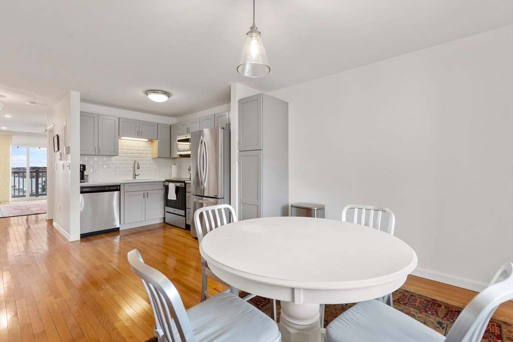 12 Cox Court, Unit PHB Beverly, MA 01915 - Photo 11 of 36