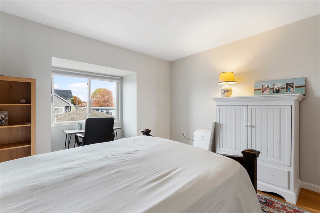 12 Cox Court, Unit PHB Beverly, MA 01915 - Photo 23 of 36