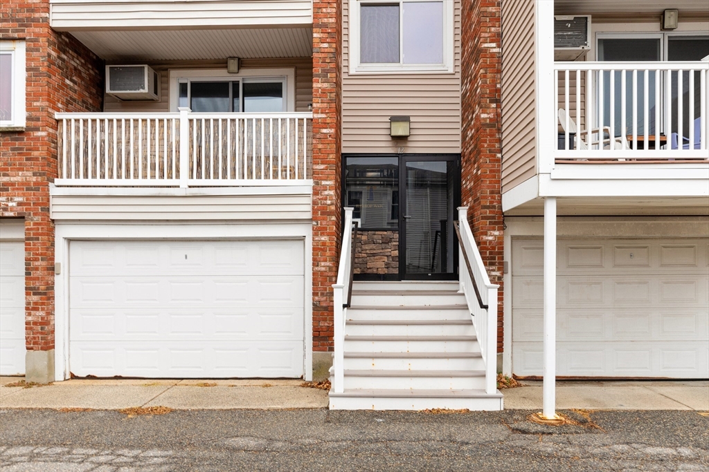 12 Cox Court, Unit PHB Beverly, MA 01915 - Photo 26 of 36