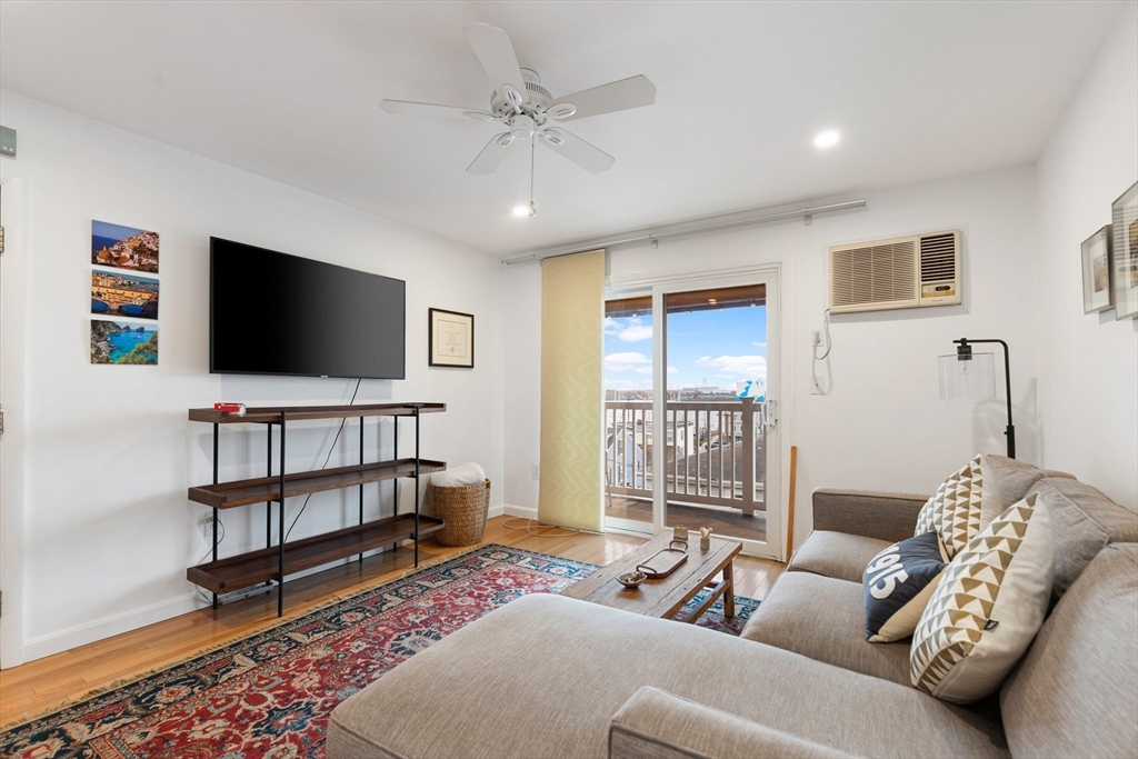 12 Cox Court, Unit PHB Beverly, MA 01915 - Photo 4 of 36