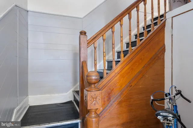 a view of an entryway