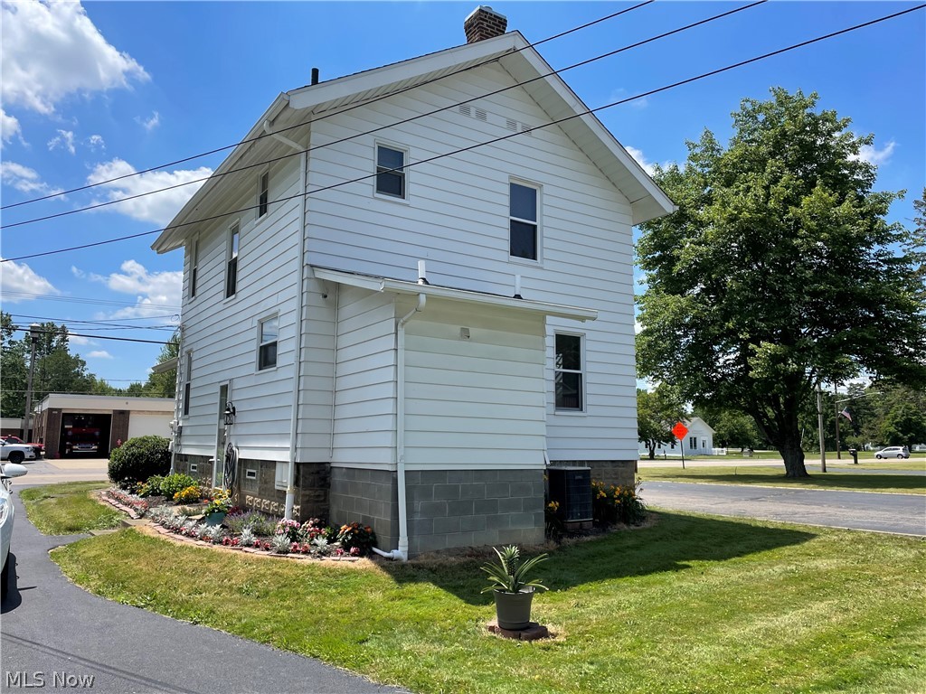 1592 Carson Salt Springs Road Warren, OH 44481 - Photo 2 of 27 Gallery Image 2