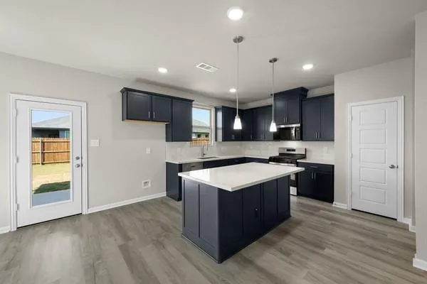 $2,250 | 3108 Dixondale Drive, Fort Worth, TX 76108