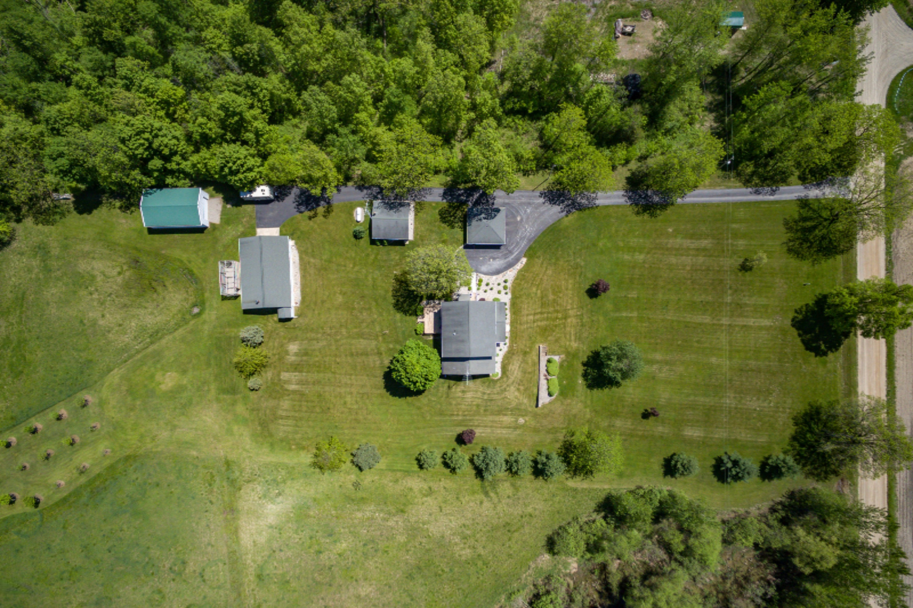 7460 Culbert Road Osseo, MI 49266 - Photo 8 of 67 20