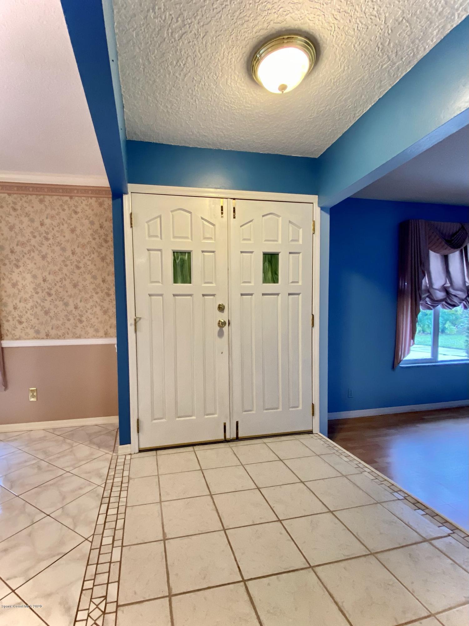 5282 Bridge Road Cocoa, FL 32927 - Photo 16 of 47 Foyer with Double Door Access