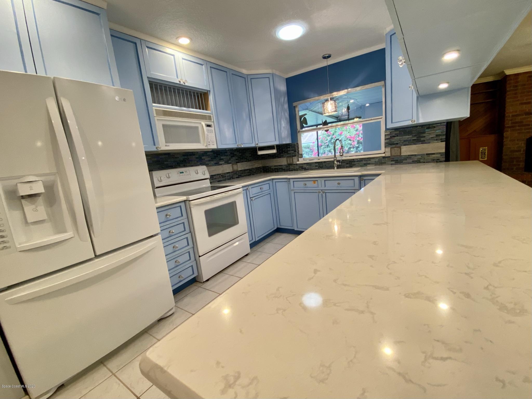 5282 Bridge Road Cocoa, FL 32927 - Photo 8 of 47 Granite Countertops