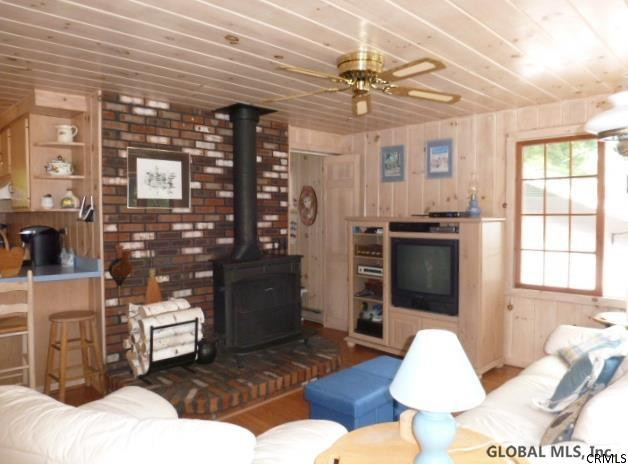21 Still Bay Road Lake George, NY 12845 - Photo 4 of 25 Photo 4