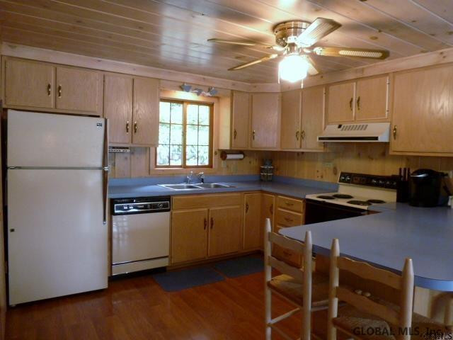 21 Still Bay Road Lake George, NY 12845 - Photo 7 of 25 Photo 7