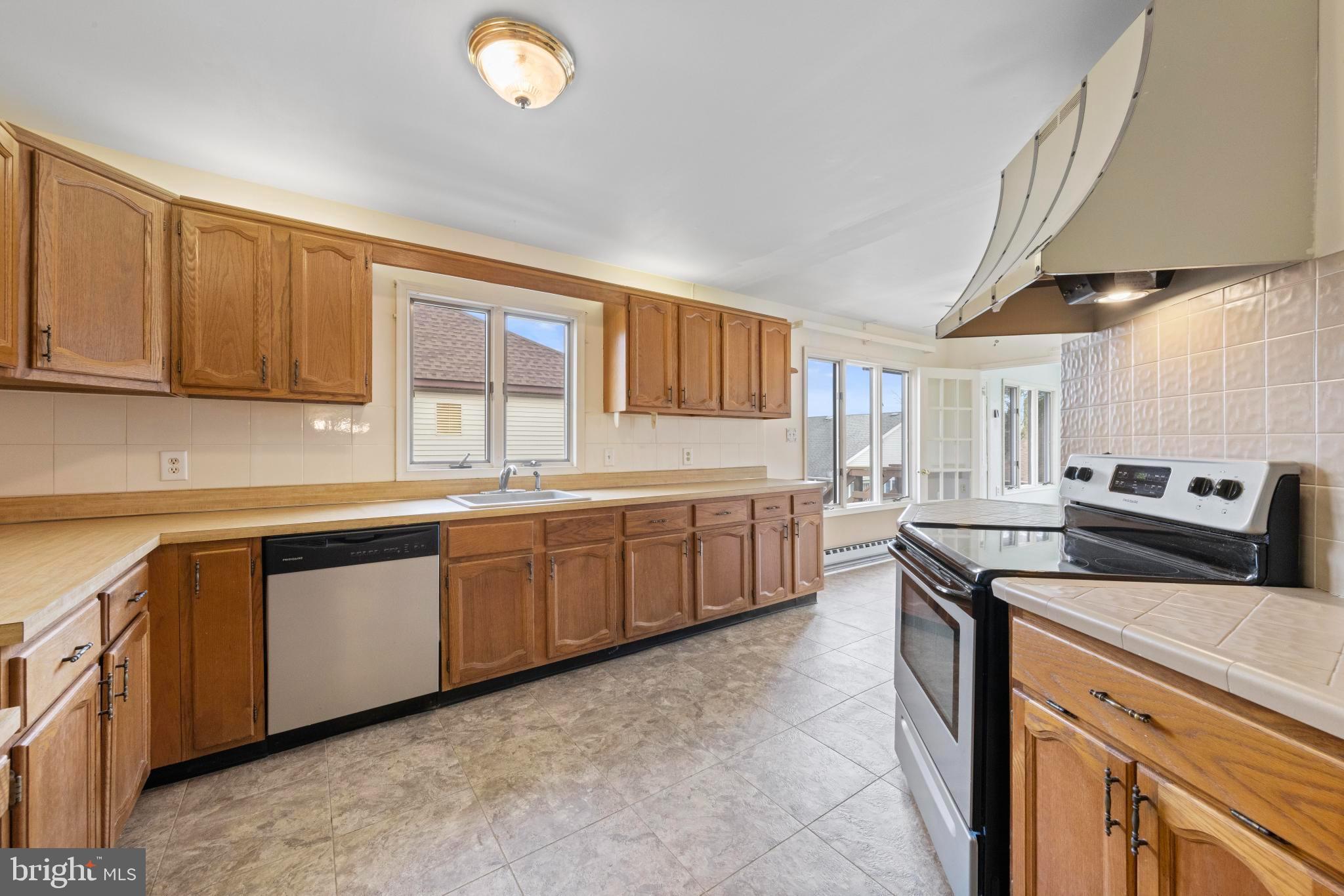 11 Elm Road Manahawkin, NJ 08050 - Photo 10 of 44