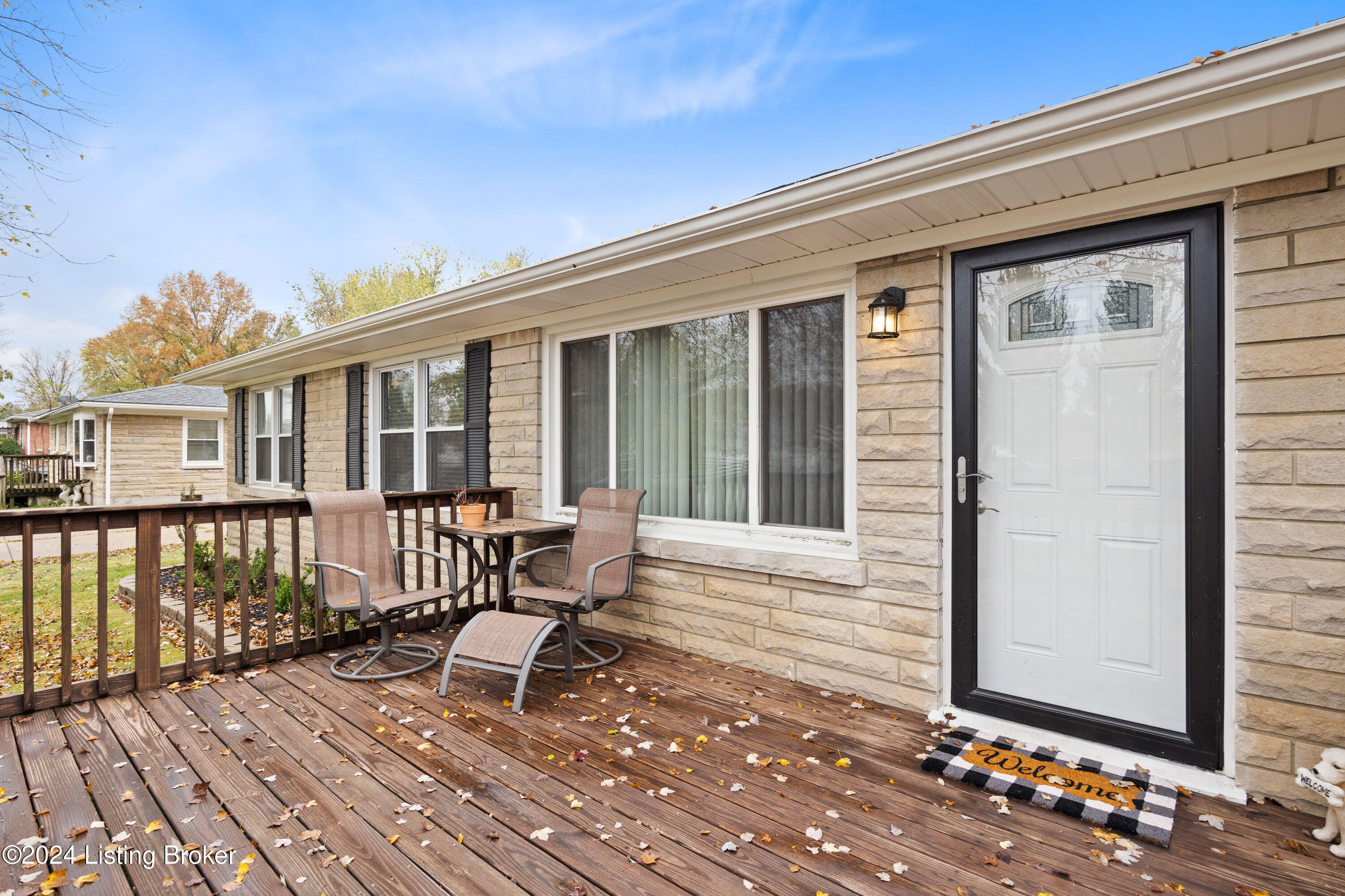 11010 Deering Road Louisville, KY 40272 - Photo 27 of 28 023