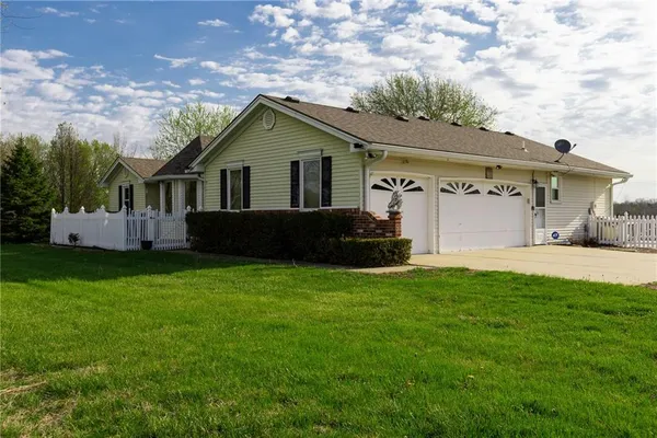 $535,000 | 16019 Cordell Road, Kearney, MO 64060
