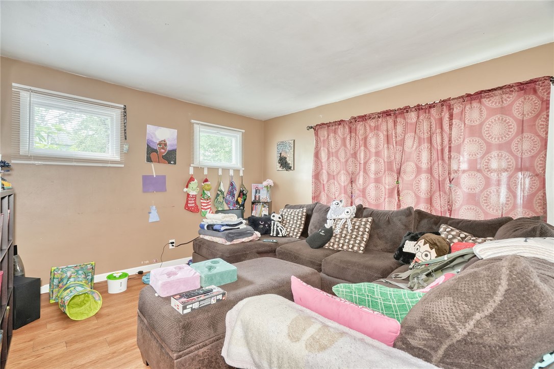 177 Weyl Street Rochester, NY 14621 - Photo 8 of 34 Gallery Image 8