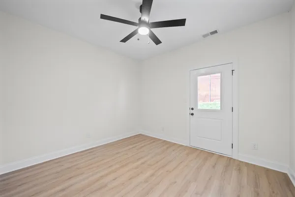 $1,475 | 330 South 7th Street, Unit A, Clarksville, TN 37040