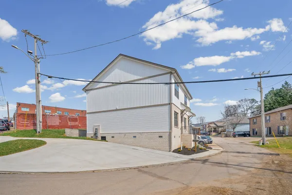 $1,475 | 330 South 7th Street, Unit A, Clarksville, TN 37040