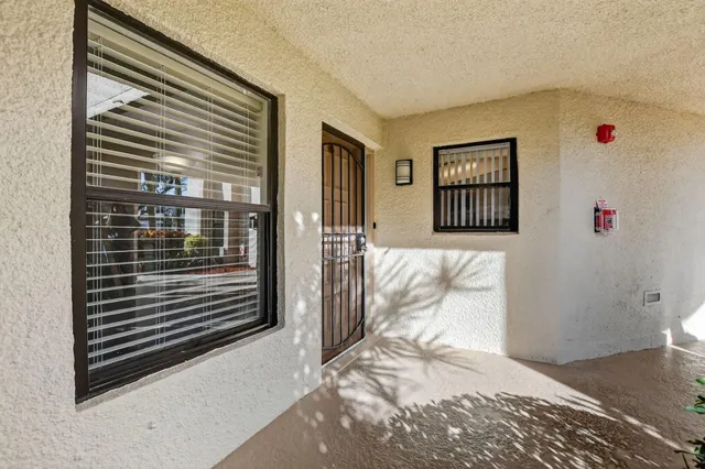 $310,000 | 5650 Camino Del Sol, Unit 106, Boca Raton, FL 33433