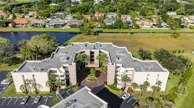 $310,000 | 5650 Camino Del Sol, Unit 106, Boca Raton, FL 33433