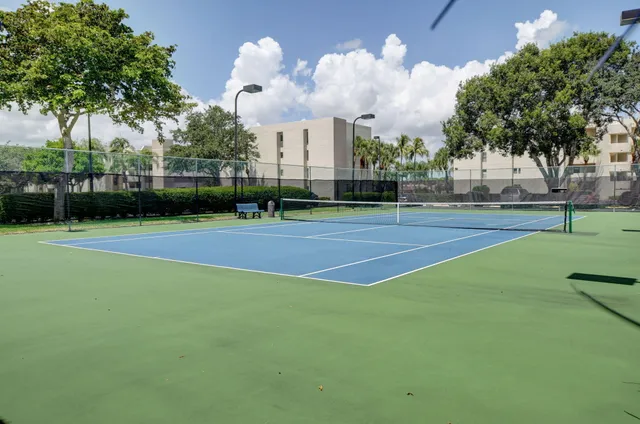 $310,000 | 5650 Camino Del Sol, Unit 106, Boca Raton, FL 33433
