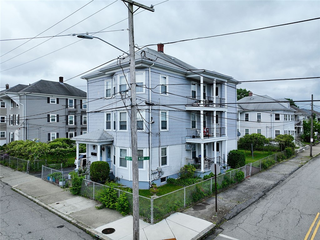 104 Bates Street Pawtucket, RI 02861 - Photo 5 of 46