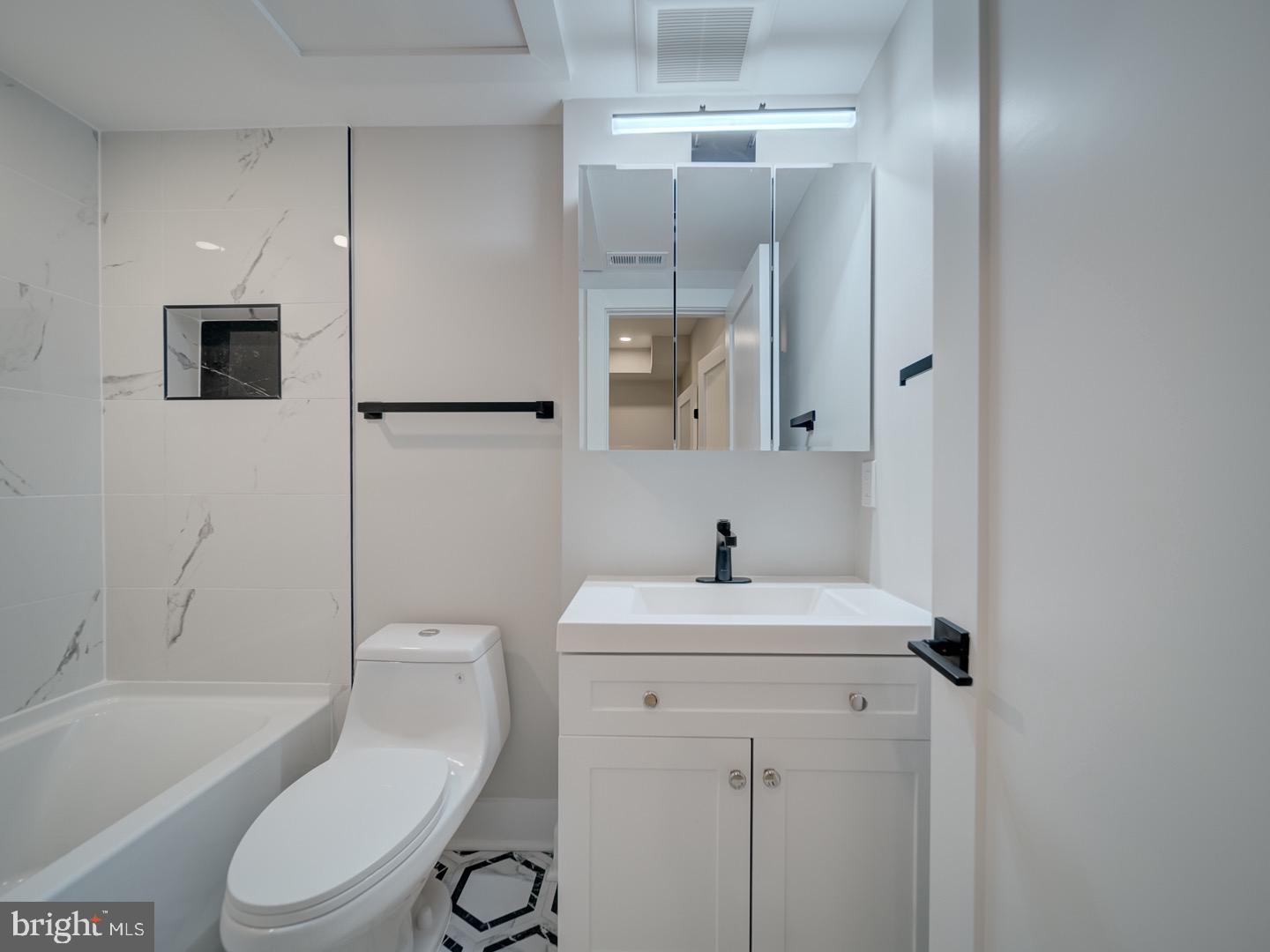 1004 18th Street Northeast, Unit 2 Washington, DC 20002 - Photo 20 of 27