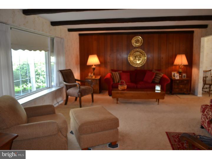 3897 James Road Huntingdon Valley, PA 19006 - Photo 11 of 23 Living Room
