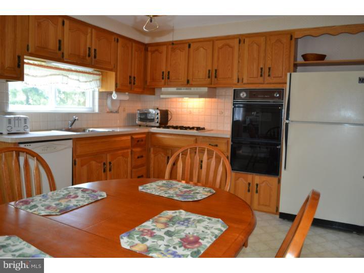3897 James Road Huntingdon Valley, PA 19006 - Photo 12 of 23 Kitchen