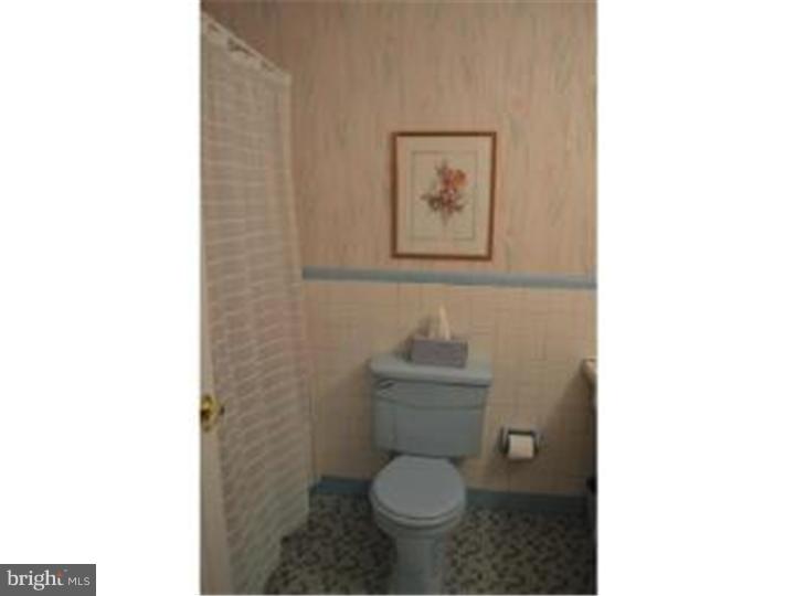 3897 James Road Huntingdon Valley, PA 19006 - Photo 21 of 23 Bathroom