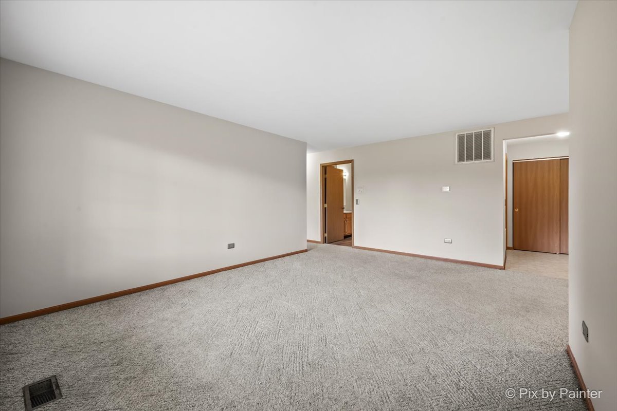 917 Golf Course Road, Unit 2 Crystal Lake, IL 60014 - Photo 9 of 44