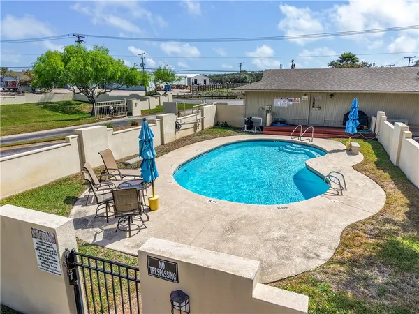 $265,000 | 135 Santa Fe, Rockport, TX 78382