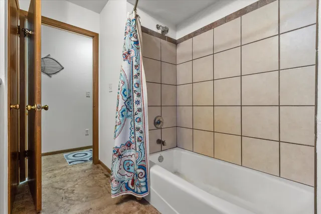 $389,900 | 8005 Thistle Court, Waterford, WI 53185